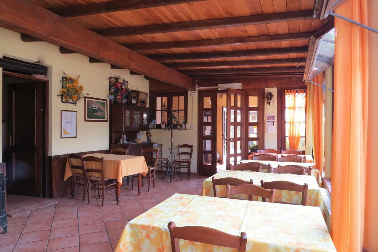 Vila Fattoria Delle Rose Salussola Exteriér fotografie